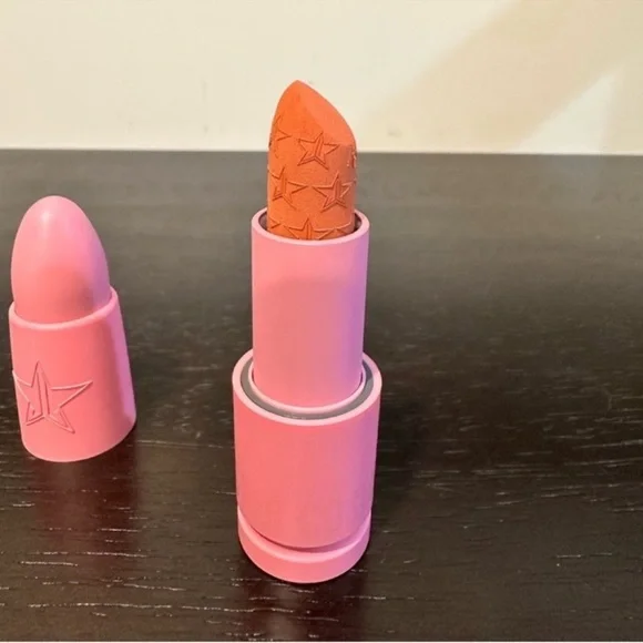 Jeffree Star Wyoming Ice Tea Velvet Trap Matte Lipstick - Picture 9 of 10